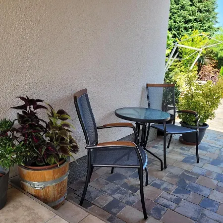 Liliom Apartament Balatonboglár